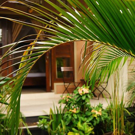Rumahku Homestay Amed Buitenkant foto